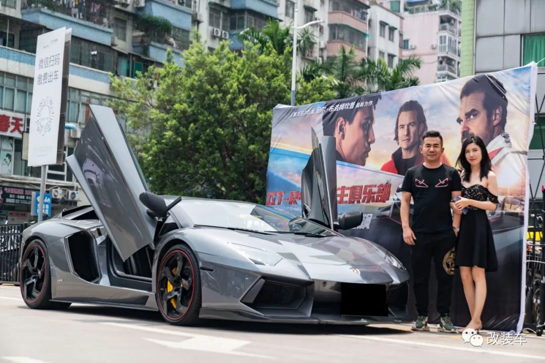 一场经典之战！赛车点燃球迷热情