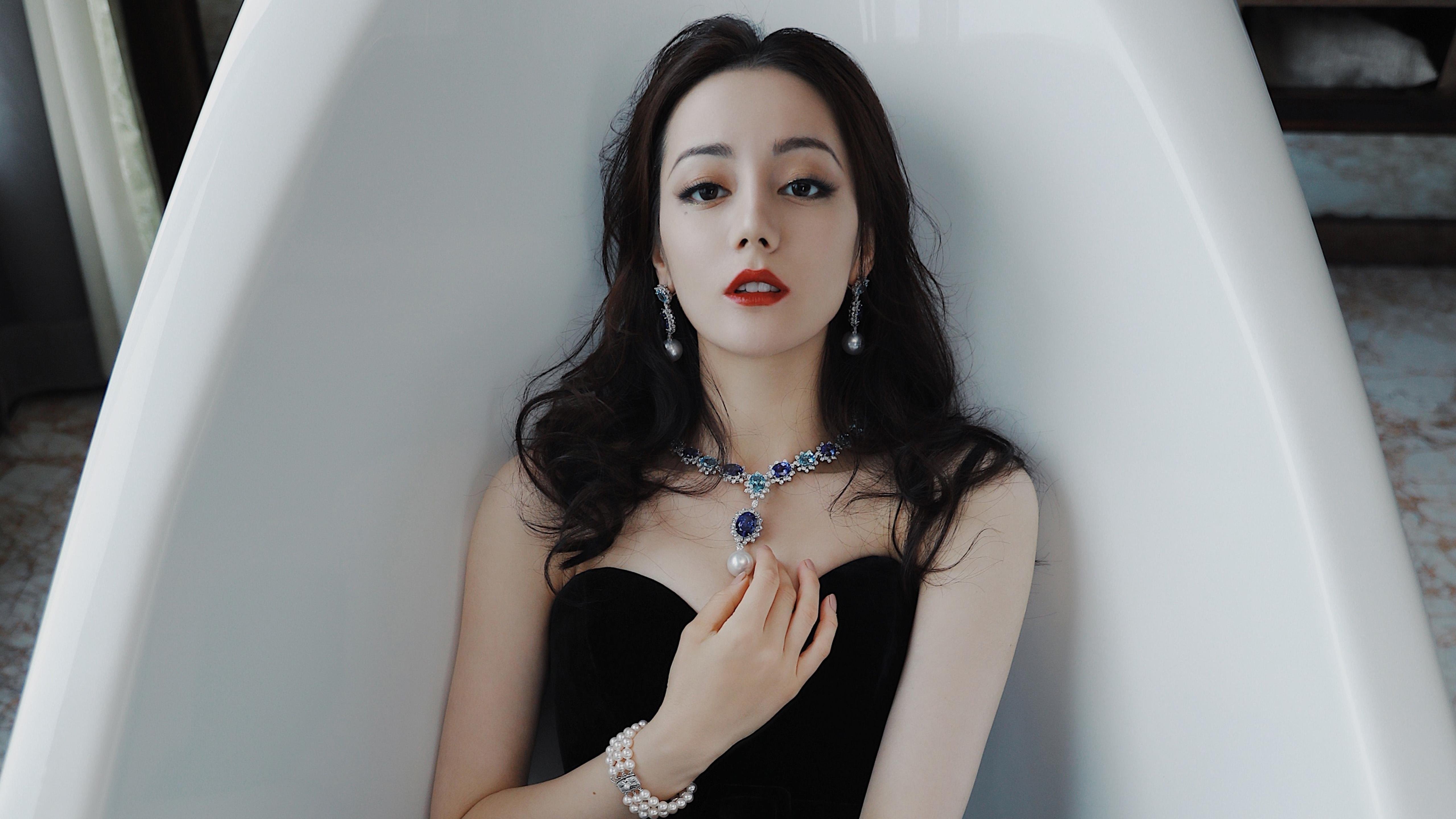 封神之夜，在万众瞩目的沉默中，哈登完成终极救赎